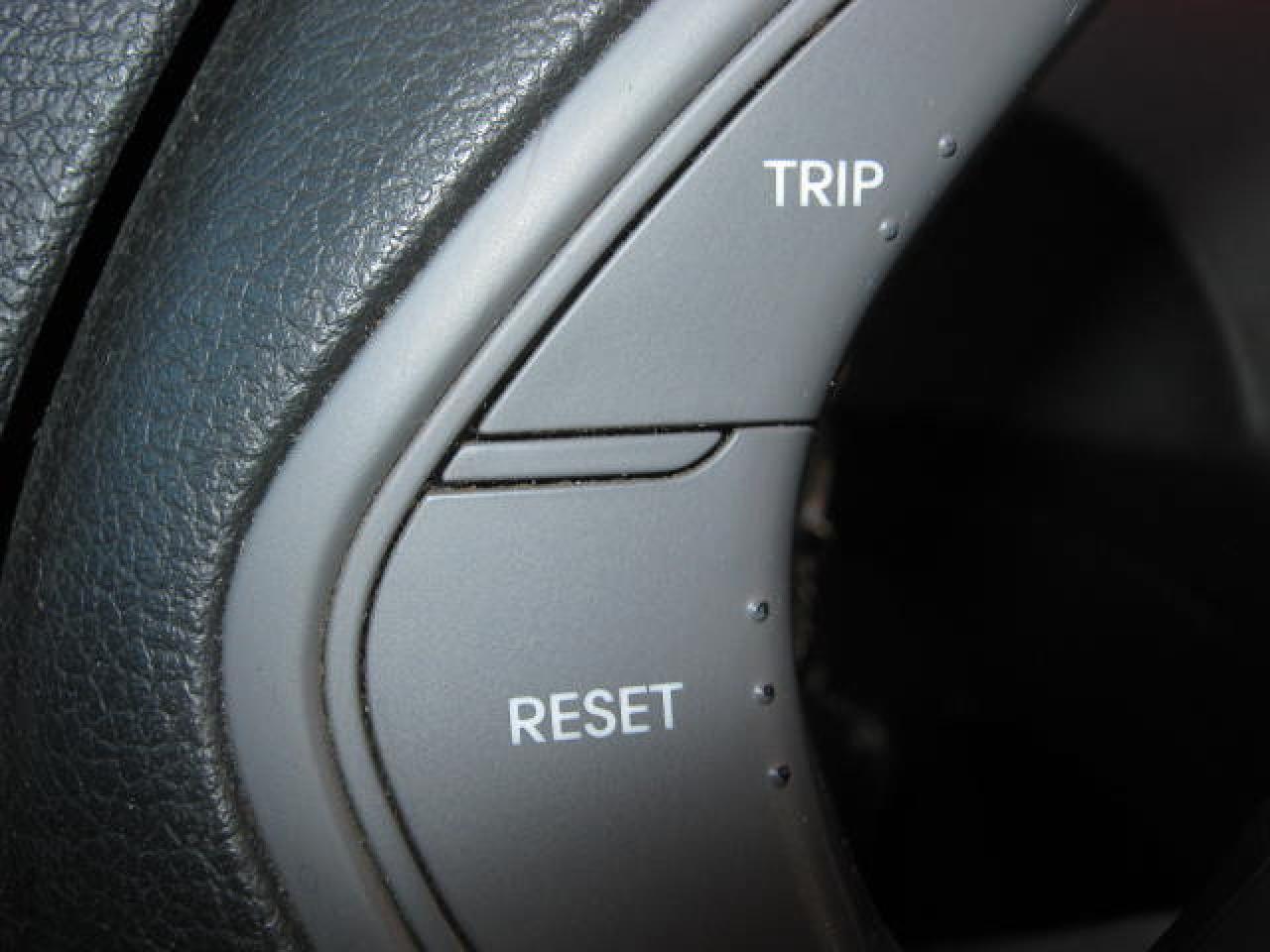 652577