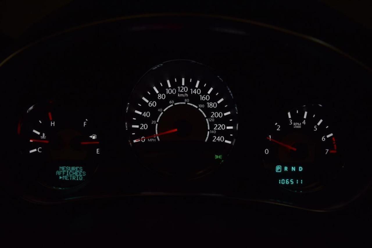 652737