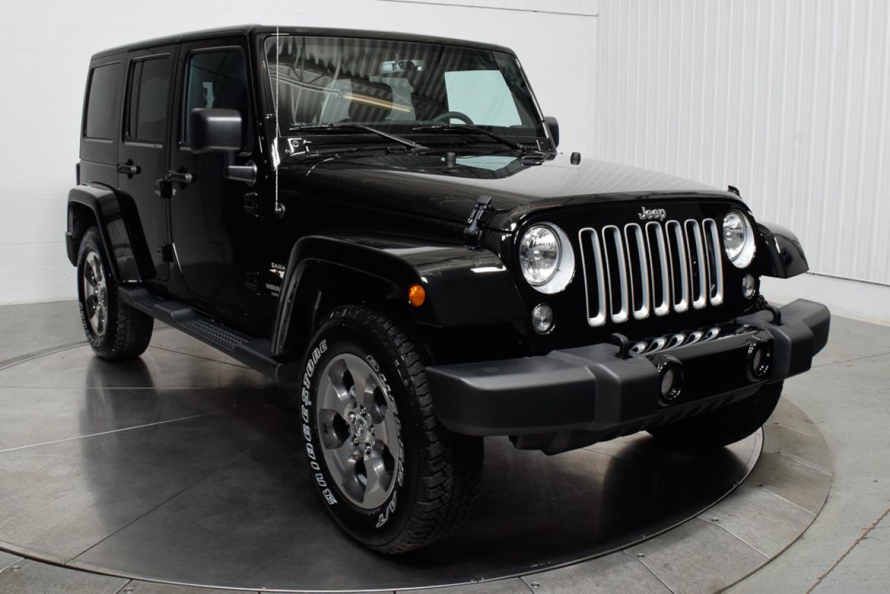 Used 2017 Jeep Wrangler Sahara Awd for sale in Île-Perrot, QC