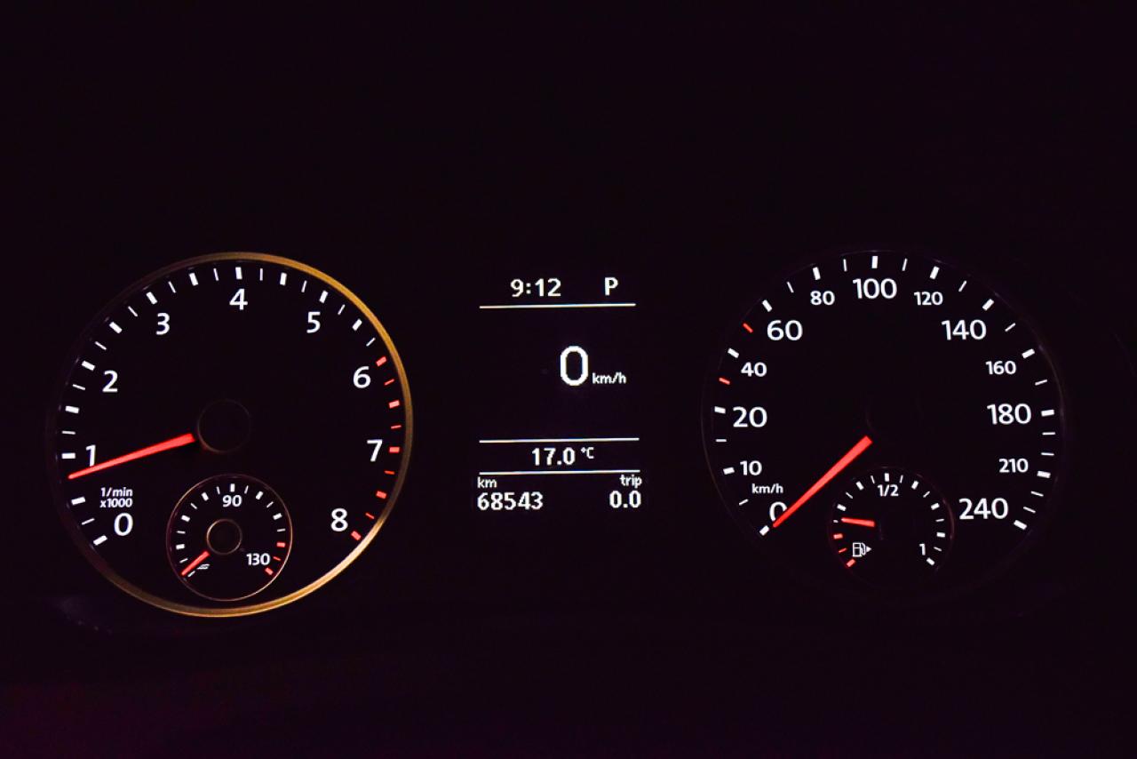 652896