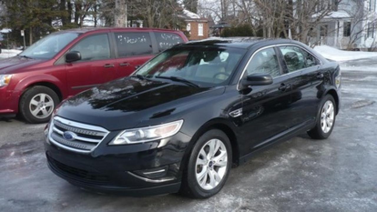 Used 2012 Ford Taurus SEL for sale in Repentigny, QC
