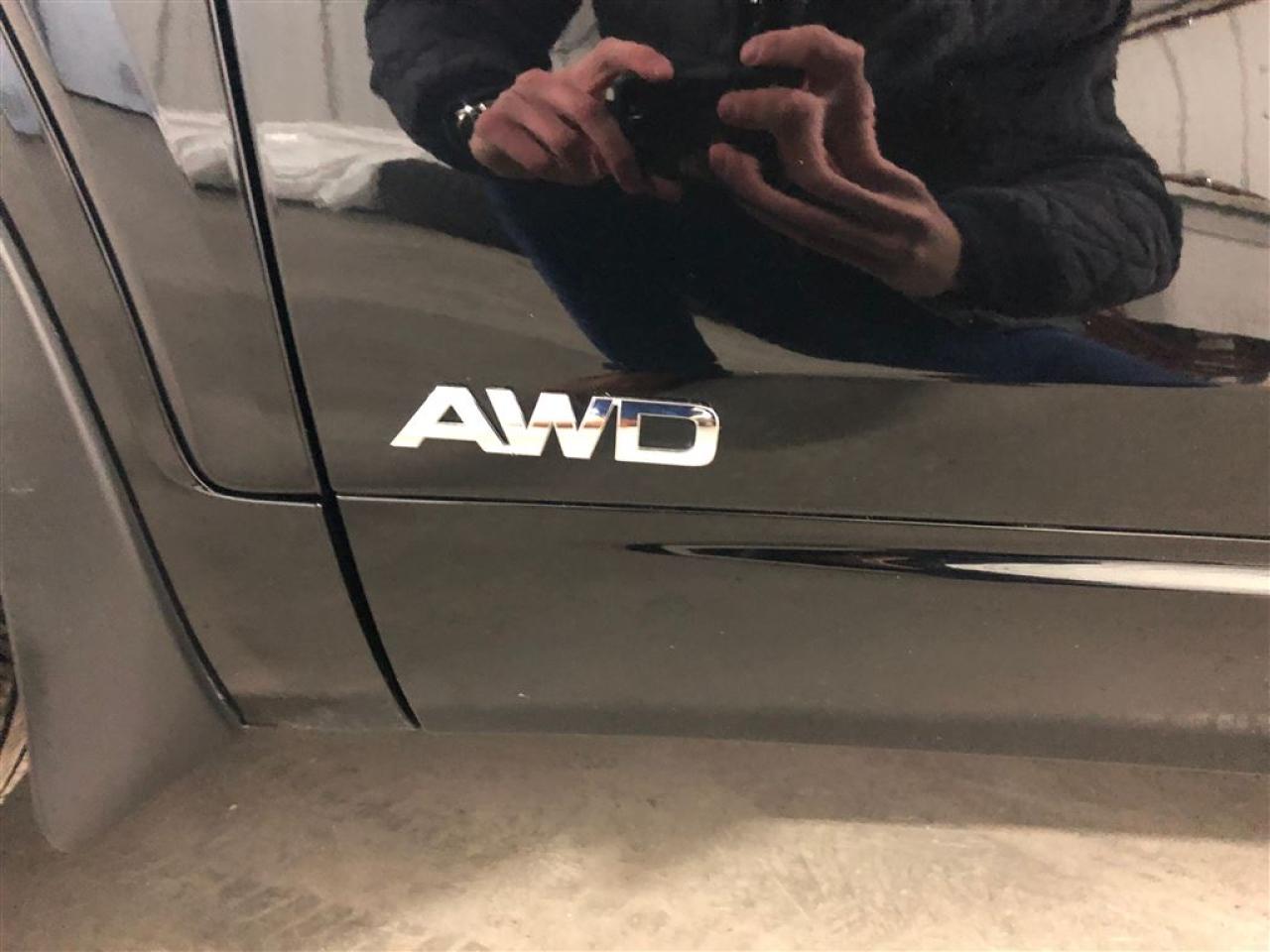 652966