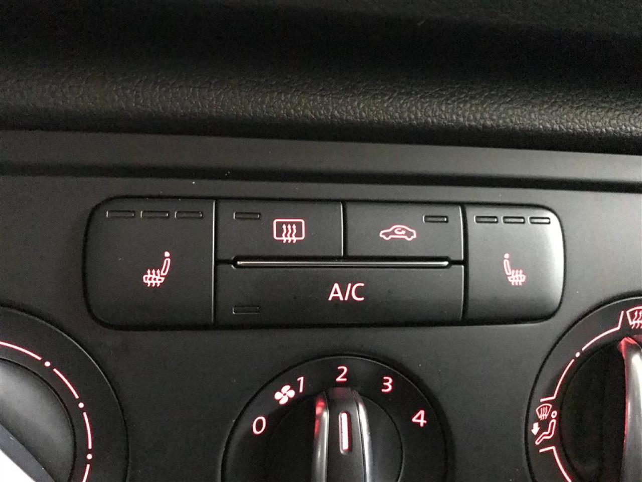 652993