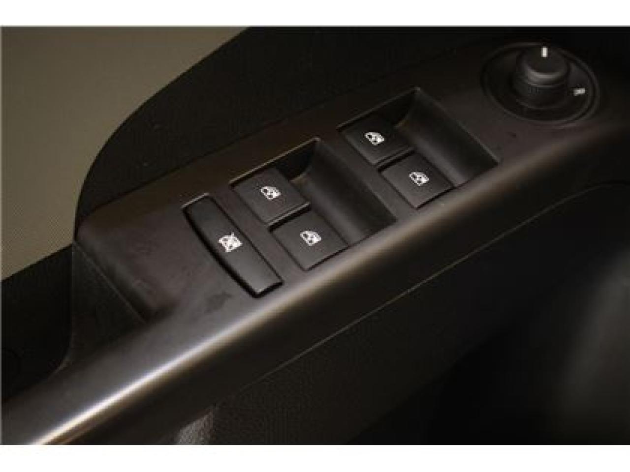 653037