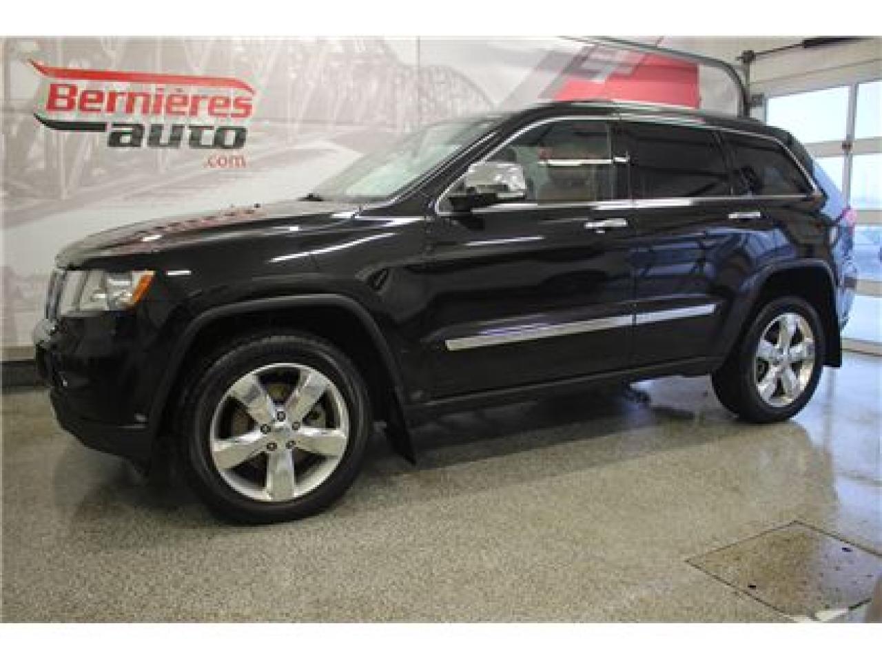 Used 2013 Jeep Grand Cherokee Overland V8 4x4 for sale in Lévis, QC