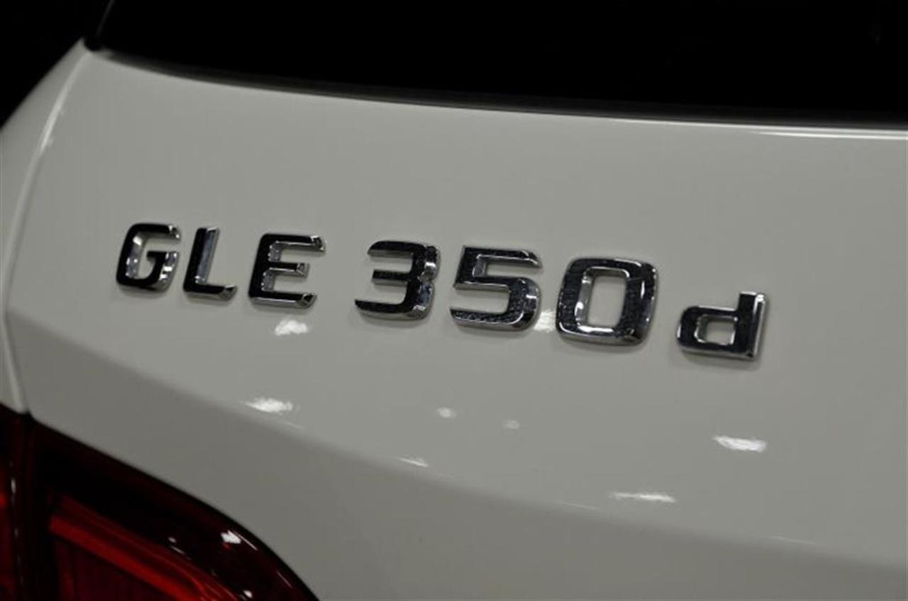 653167.11439035