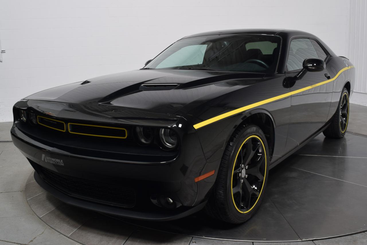 Used 2016 Dodge Challenger Sxt Plus Cuir Toit for sale in Île-Perrot, QC