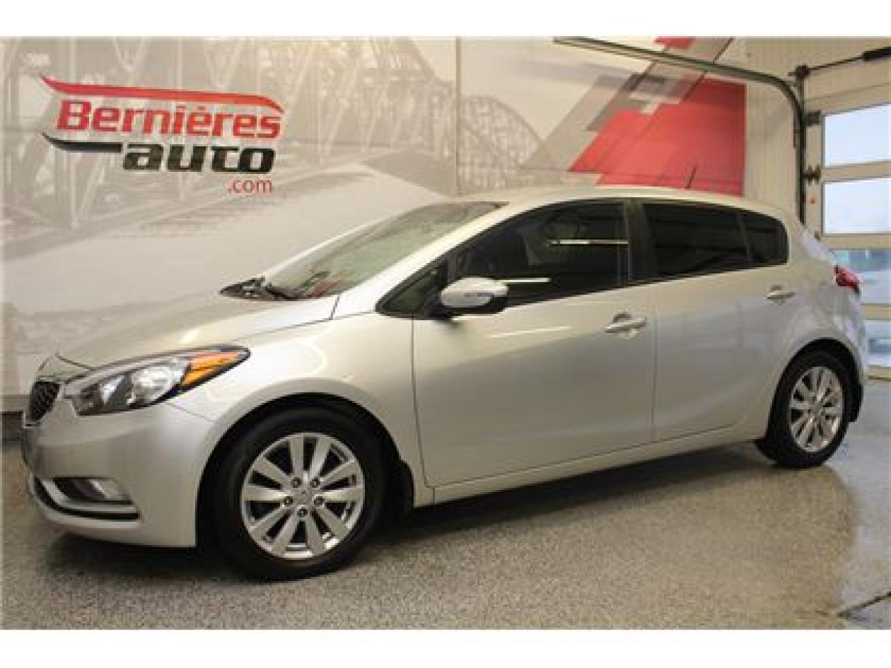 Used 2015 Kia Forte 5 LX for sale in Lévis, QC