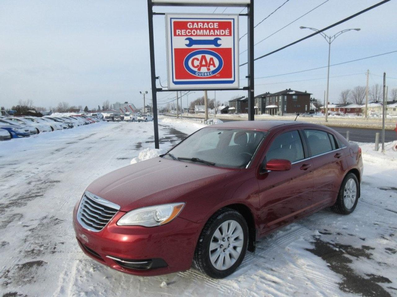 Used 2013 Chrysler 200 LX for sale in Lévis, QC