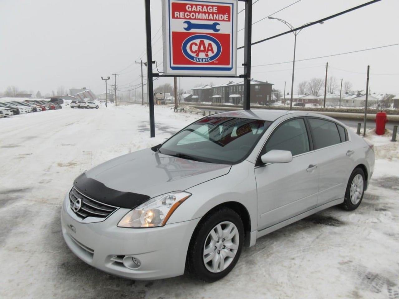 <a href=https://www.maisonduroutier.com/occasion/Nissan-Altima-2010.html>https://www.maisonduroutier.com/occasion/Nissan-Altima-2010.html</a>

VENEZ VIVRE UNE EXPERIENCE DACHAT SANS PRESSION !    TRES BELLE ALTIMA 2010 AVEC SEULEMENT 127 000 KM, TRES BIEN ÉQUIPÉ, FIABLE ET ECONOMIQUE GRACE A SON MOTEUR 2,5 LITRES. INSPECTION MECANIQUE COMPLETE FAIT ICI MEME AVANT LIVRAISON ET FINANCEMENT 1E,2E ET 3E CHANCE AU CREDIT DISPONIBLE.        POUR INFOS OU RENDEZ-VOUS, SEBASTIEN VERMETTE 418-882-7139 OU JONATHAN GRONDIN 418-569-9565.MEMBRE A.M.V.O.Q. ET RECOMMANDÉ CAA-QUEBEC, NOUS SOMMES EN AFFAIRES DEPUIS 1978 A VOUS OFFRIR UN SERVICE IRREPROCHABLE, TOUJOURS AU MEILLEUR PRIX !