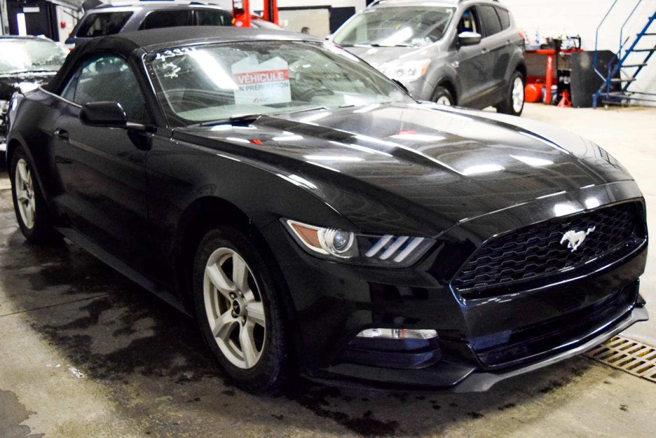Used 2016 Ford Mustang CONVERTIBLE V6 for sale in Île-Perrot, QC