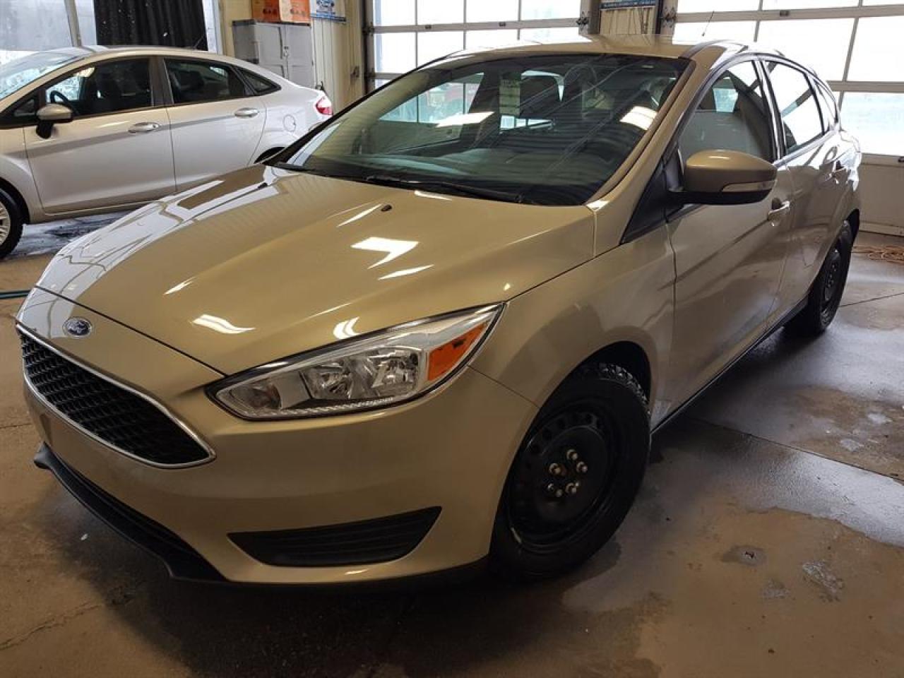 Used 2015 Ford Focus 5DR HB SE for sale in Blainville, QC