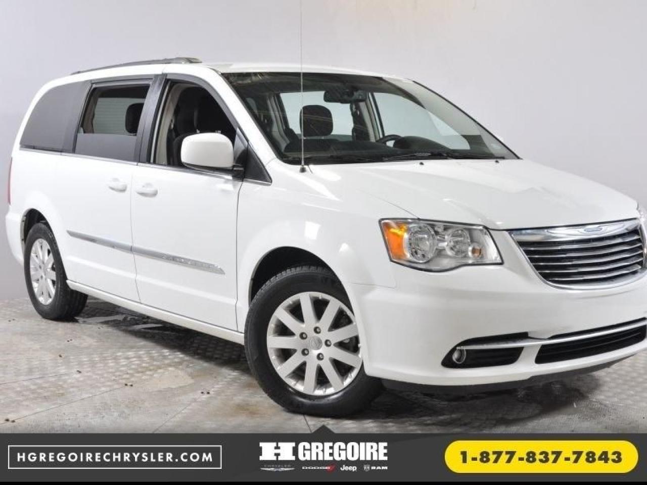 Used 2016 Chrysler Town & Country Touring Gps Sieges for sale in St-Jérôme, QC