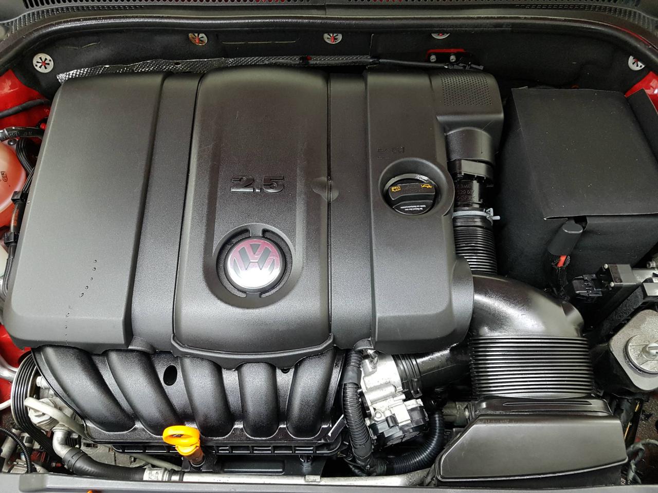 653787