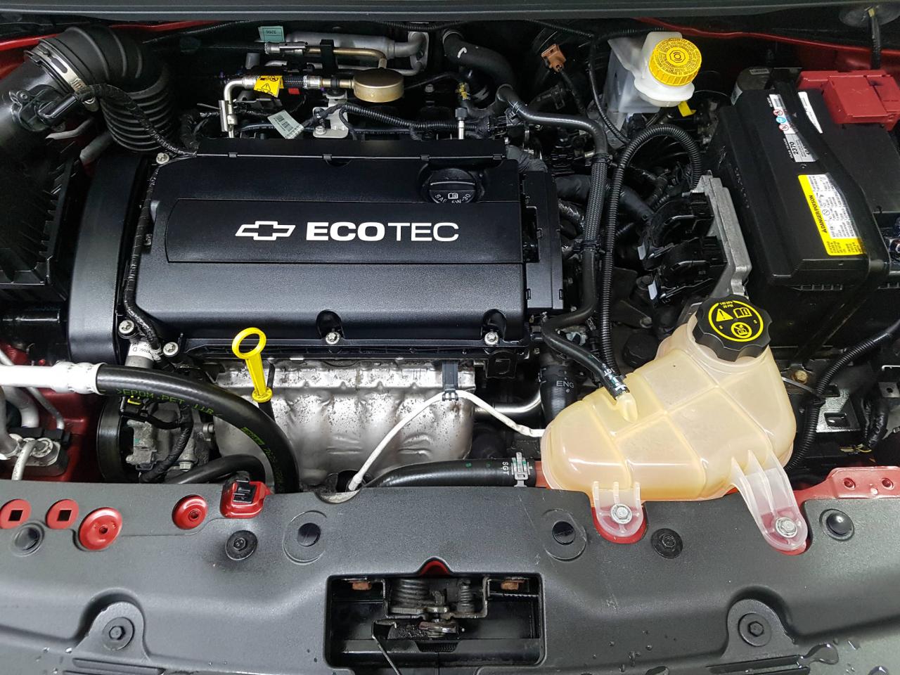 653836