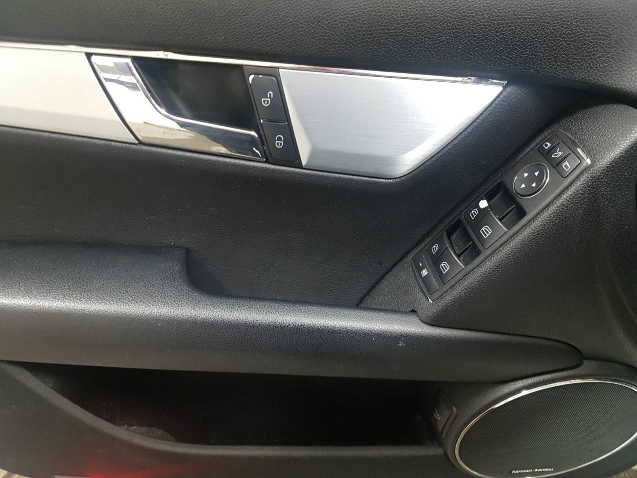 653837