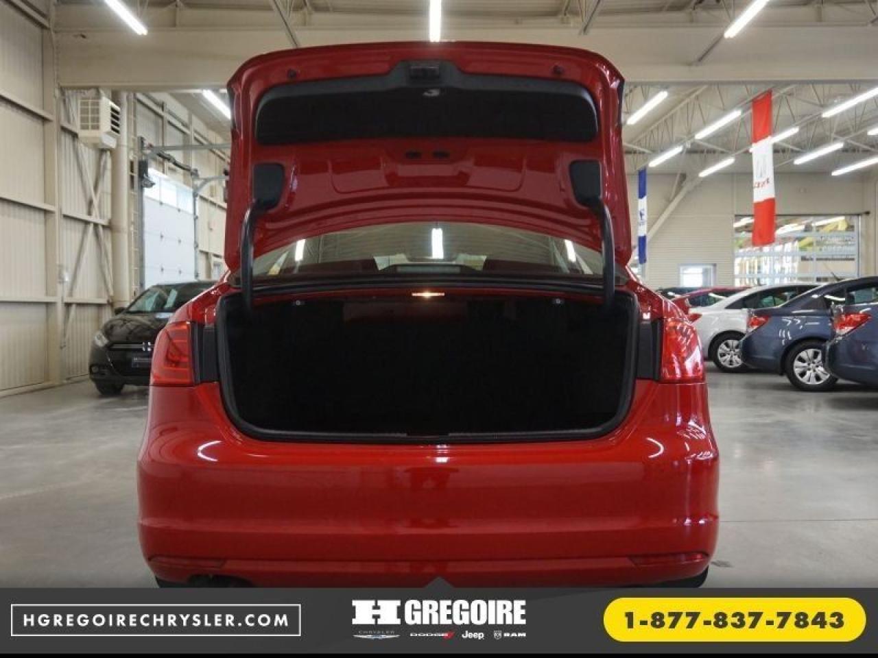 653858
