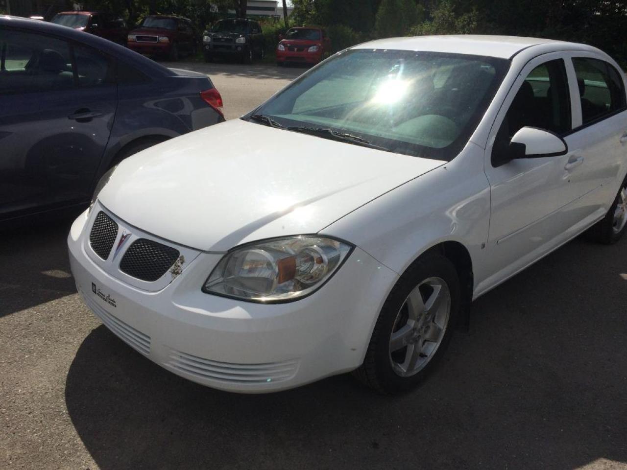 Used 2009 Pontiac G5 SE for sale in Rivière-Du-Loup, QC