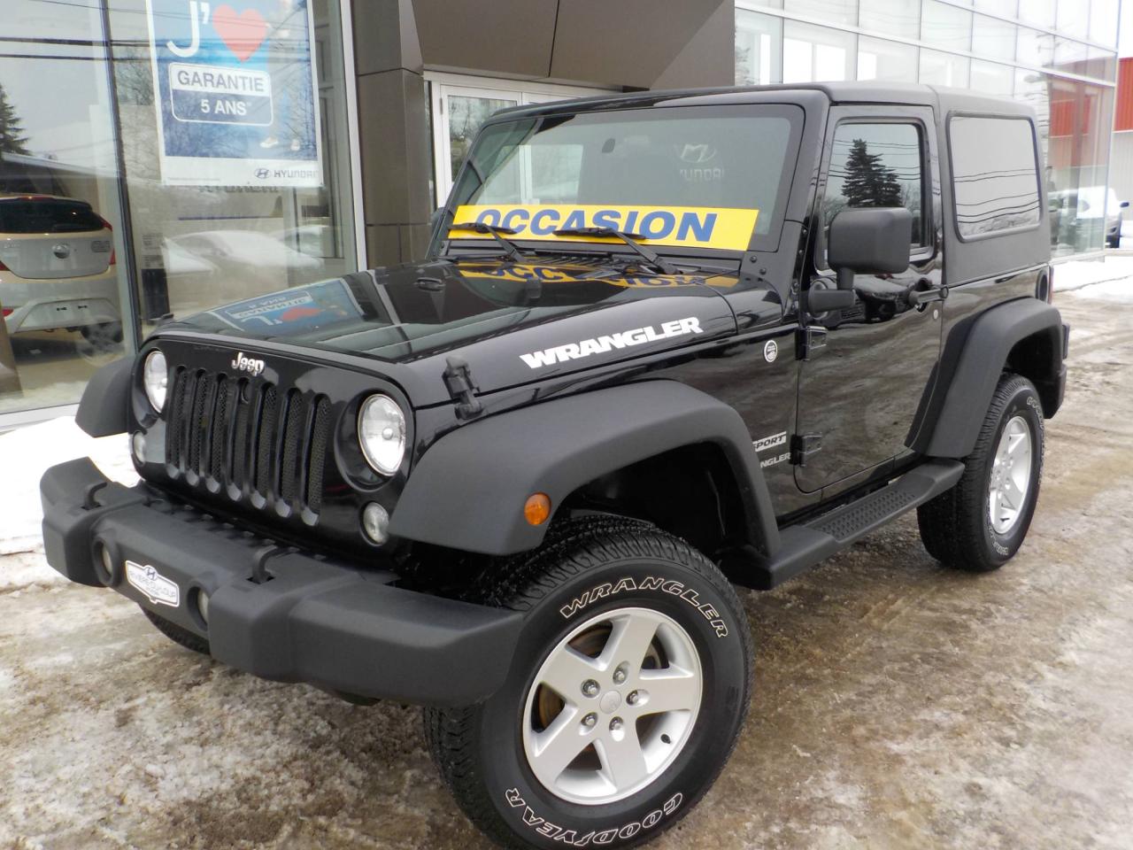 Used 2014 Jeep Wrangler Sport,4X4,**2 TOITS** for sale in Rivière-Du-Loup, QC