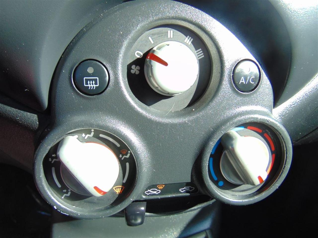 654303
