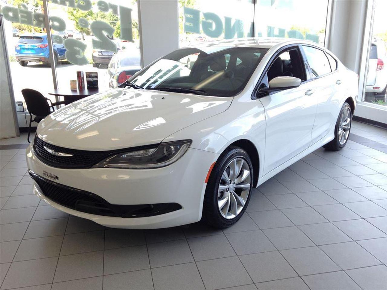 <a href=https://www.sherbrookeautocredit.com/occasion/Chrysler-200-2015.html>https://www.sherbrookeautocredit.com/occasion/Chrysler-200-2015.html</a>

FINANCEMENT A 49$ PAR SEMAINE 0 COMPTANT 

PROCUREZ-VOUS CETTE VOITURE CEST UNE OFFRE A NE PAS MANQUER CHEZ SHERBROOKE AUTO OCCASION

NOUS REPRENONS TOUS LES VÉHICULES EN ÉCHANGE! SPÉCIALISTE EN 1ÈRE, 2ÈME ET 3ÈME CHANCE AU CRÉDIT! COMMUNIQUEZ AU 819-340-1200 POUR UN ESSAI ROUTIER OU POUR DES RENSEIGNEMENTS SUPPLÉMENTAIRES !!!