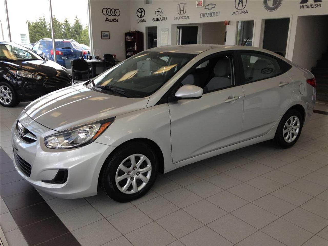 Used 2013 Hyundai Accent GL for sale in Sherbrooke, QC