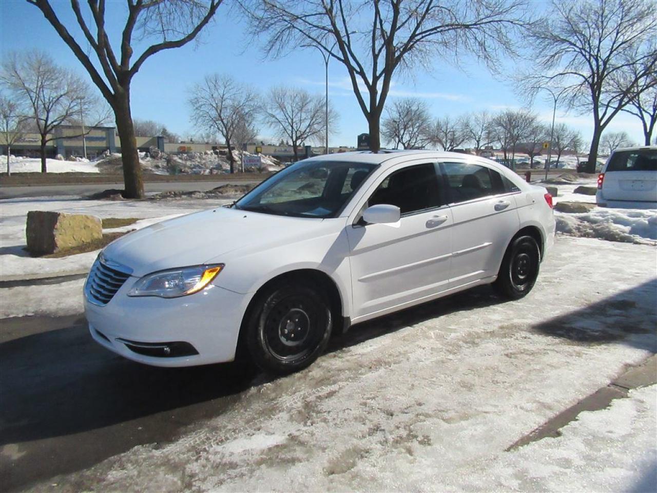 Used 2012 Chrysler 200 Touring T.ouvrant for sale in Dollard-des-Ormeaux, QC