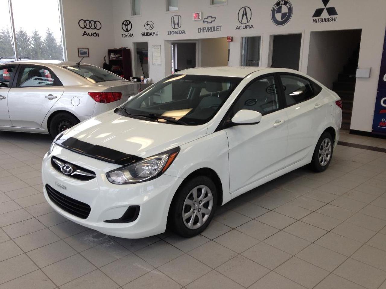 Used 2013 Hyundai Accent GL for sale in Sherbrooke, QC