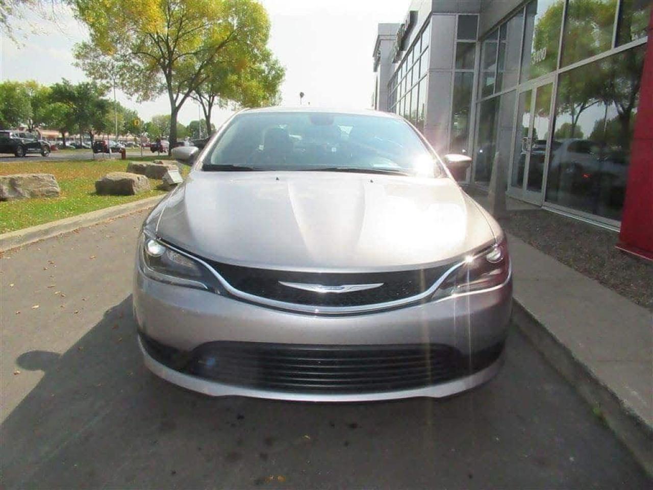 Used 2016 Chrysler 200 LX for sale in Dollard-des-Ormeaux, QC