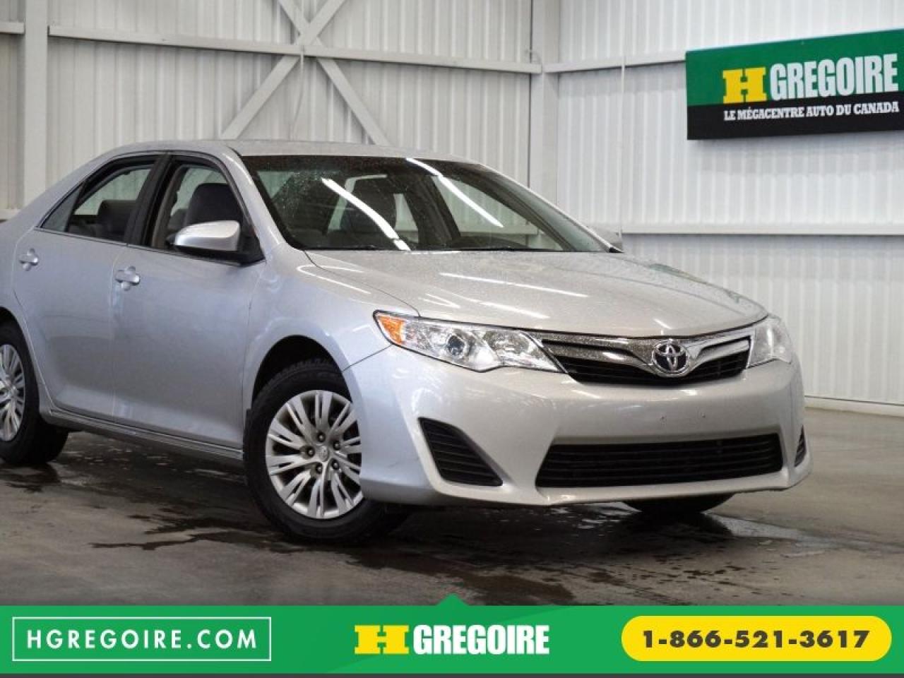 Used 2012 Toyota Camry LE for sale in St-Léonard, QC