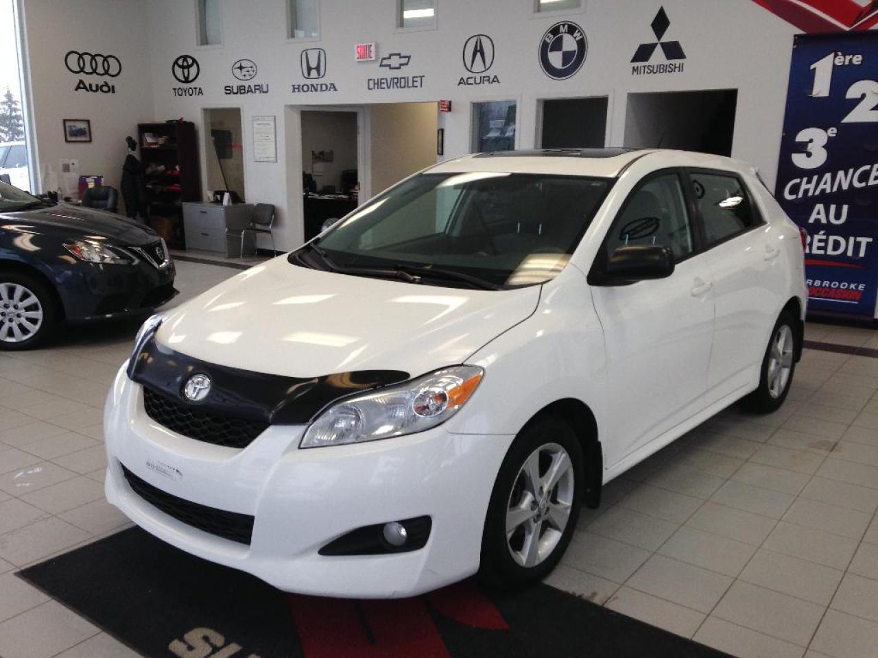 Used 2012 Toyota Matrix A/C for sale in Sherbrooke, QC
