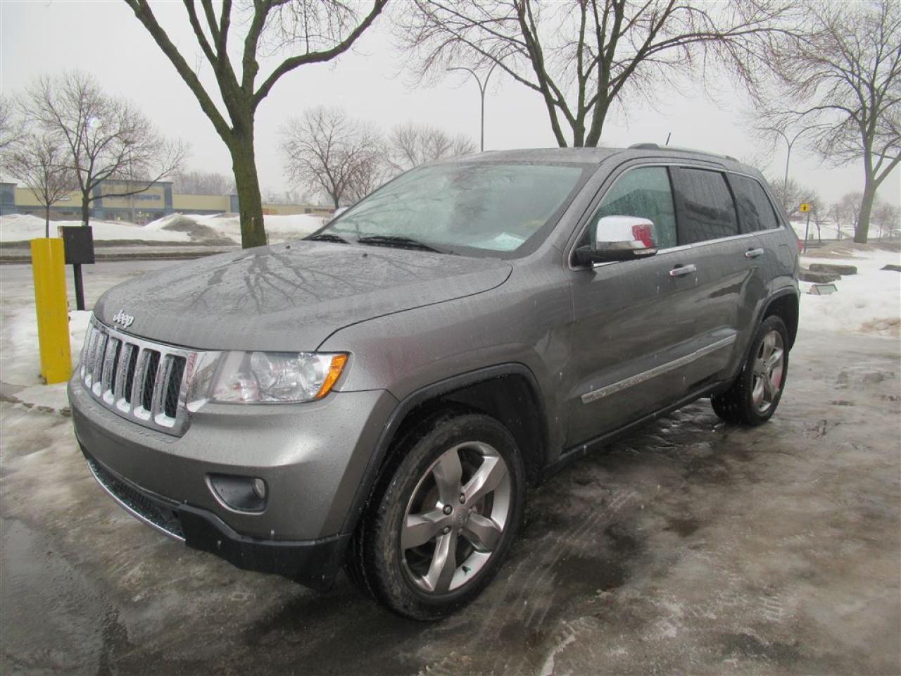 Used 2012 Jeep Grand Cherokee Overland Hemi 5.7 for sale in Dollard-des-Ormeaux, QC