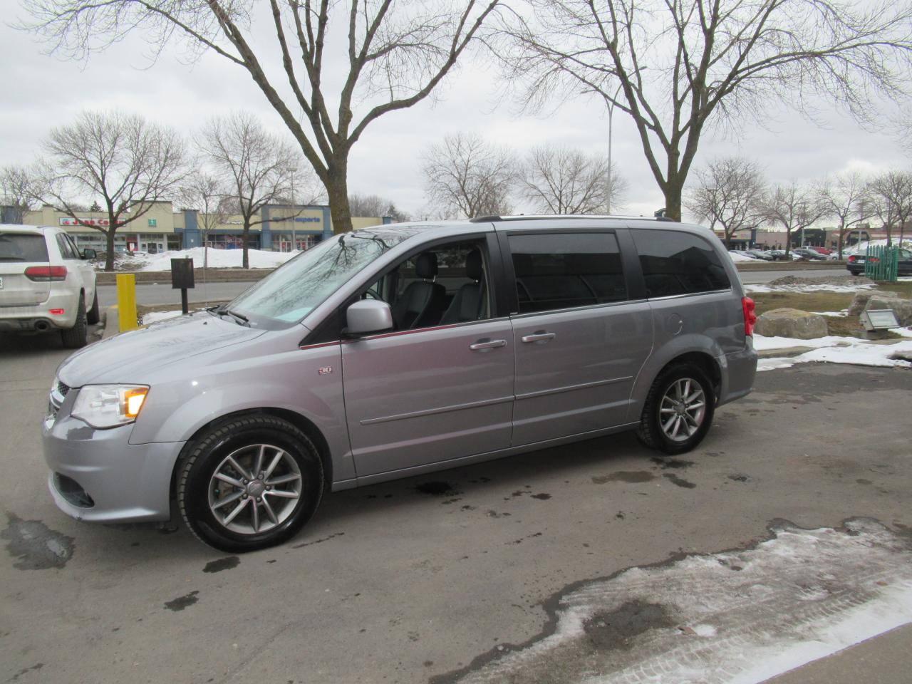 Used 2014 Dodge Grand Caravan Sxt Stow&go 30th for sale in Dollard-des-Ormeaux, QC