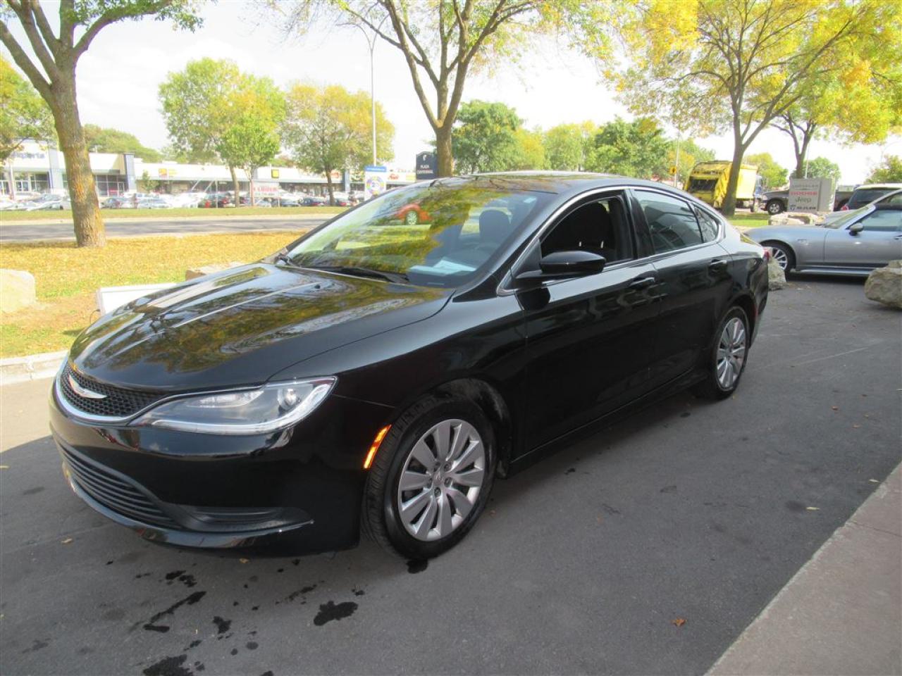 Used 2016 Chrysler 200 LX for sale in Dollard-des-Ormeaux, QC