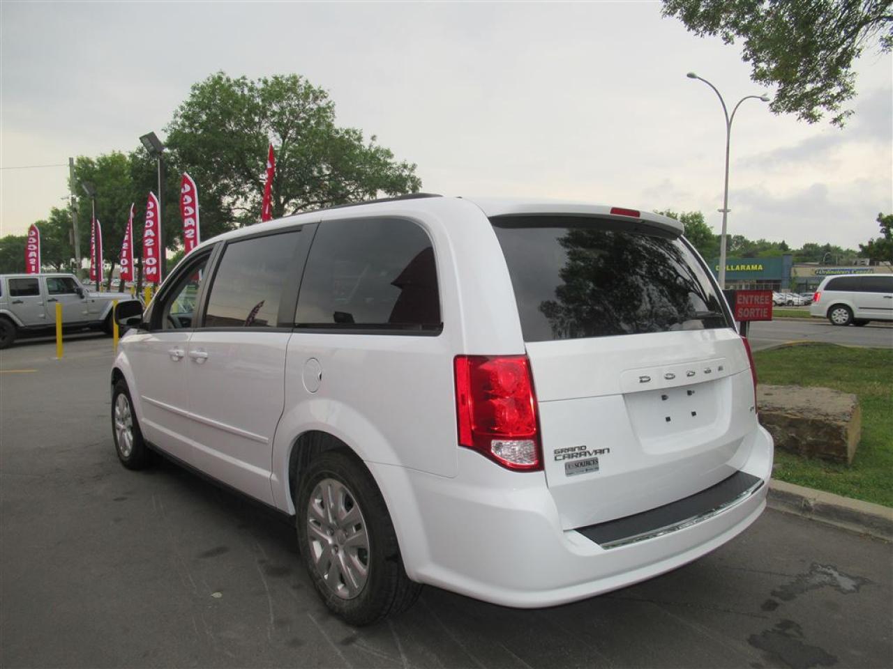 Used 2016 Dodge Grand Caravan Sxt Stow&go 3 Zone for sale in Dollard-des-Ormeaux, QC