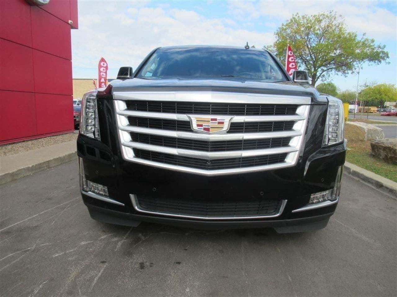Used 2017 Cadillac Escalade Luxury Like New for sale in Dollard-des-Ormeaux, QC