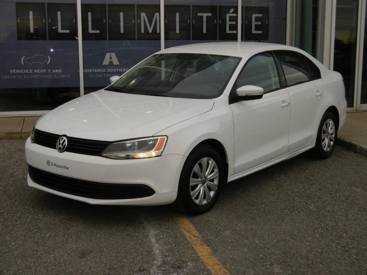 Used 2014 Volkswagen Jetta TRENDLINE+ DÉMARREUR A DISTANCE for sale in St-Hyacinthe, QC