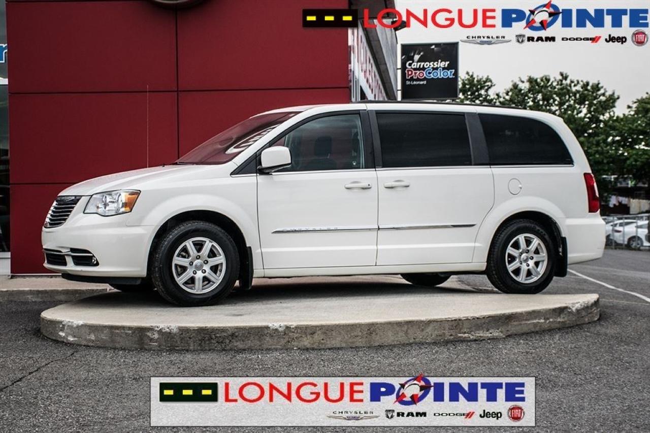 Used 2012 Chrysler Town & Country Touring, Bas for sale in Montréal, QC