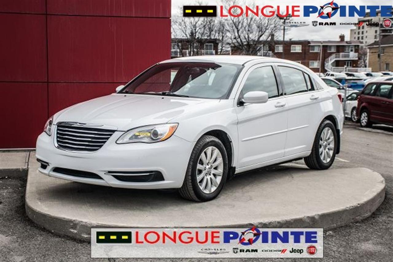 <a href=https://www.autoaubaine.com/Chrysler-200-c7024584.html>https://www.autoaubaine.com/Chrysler-200-c7024584.html</a>

Avant de devenir un véhicule doccasion certifié, tout véhicule doccasion est inspecté et passé à la loupe par nos techniciens spécialisés. Le nouveau programme de véhicules doccasion LONGUE POINTE. Il est à noter quune rigoureuse inspection en 112 points est appliquée à chacun de nos véhicules. De plus, ils sont tous dotés dun historique CarProof®, pour une plus grande tranquillité desprit.
