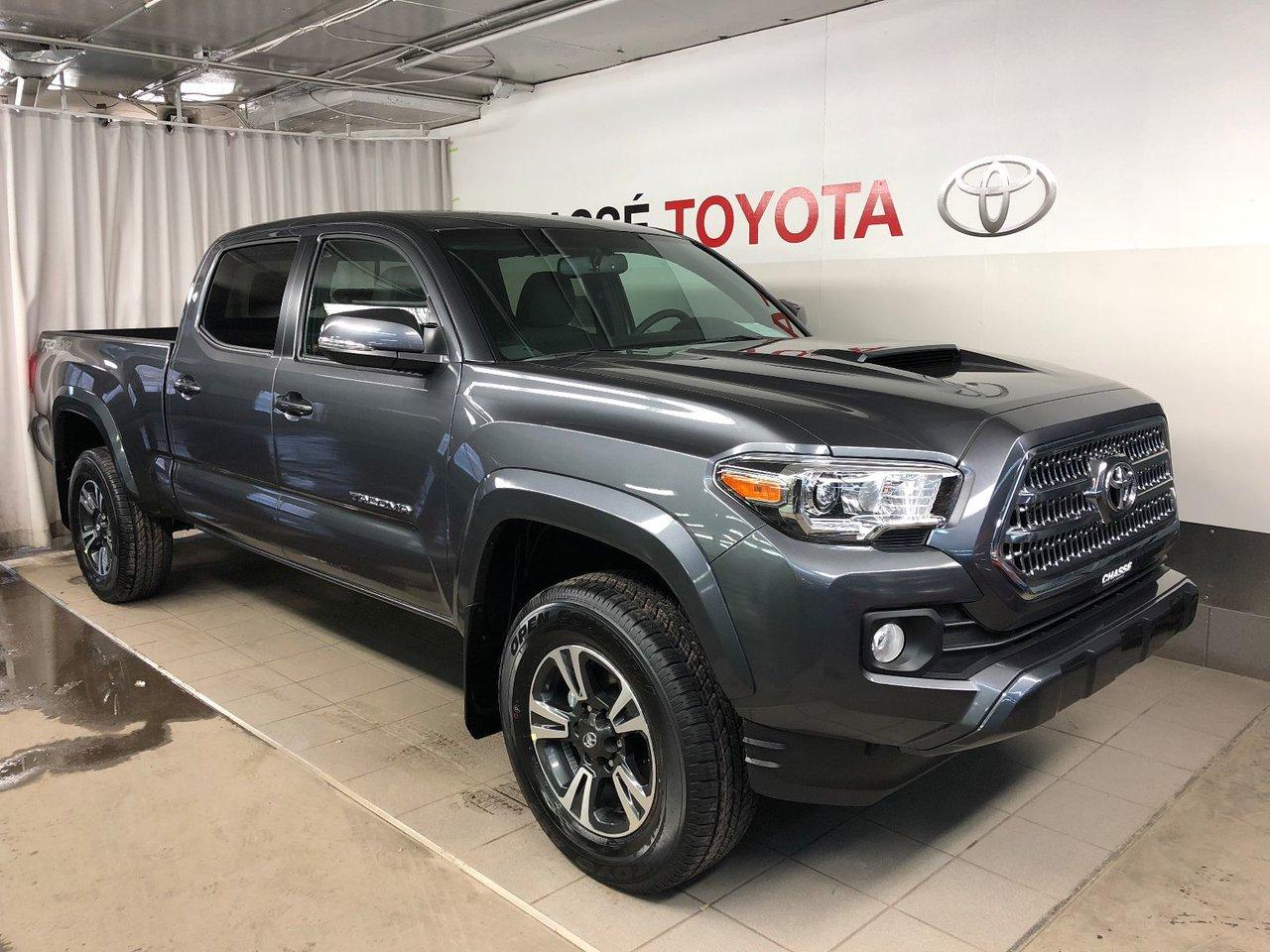 Used 2017 Toyota Tacoma DOUBLE CAB TRD for sale in Montréal, QC