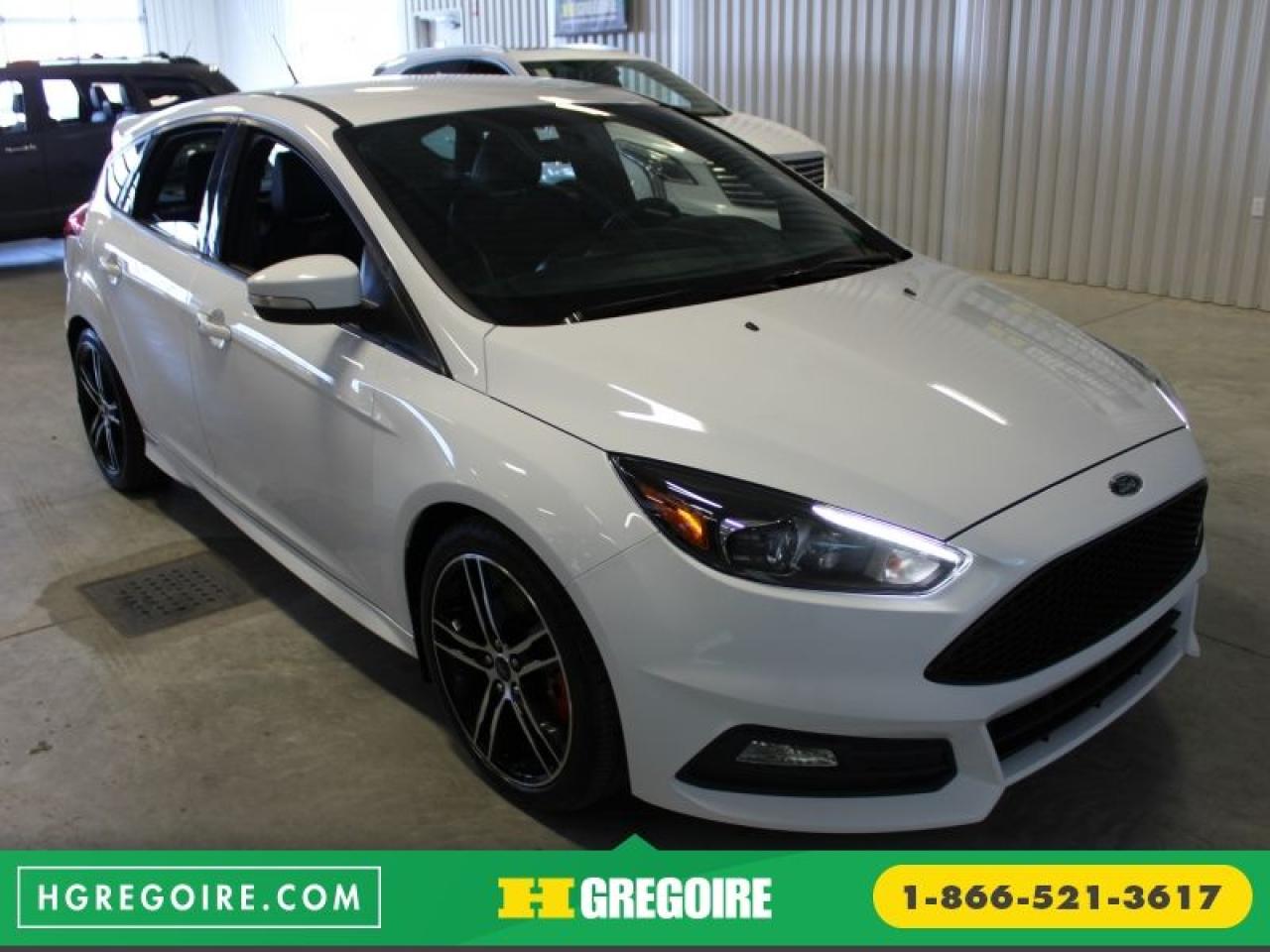 Used 2015 Ford Focus ST HATCH CUIR-MAGS for sale in St-Léonard, QC