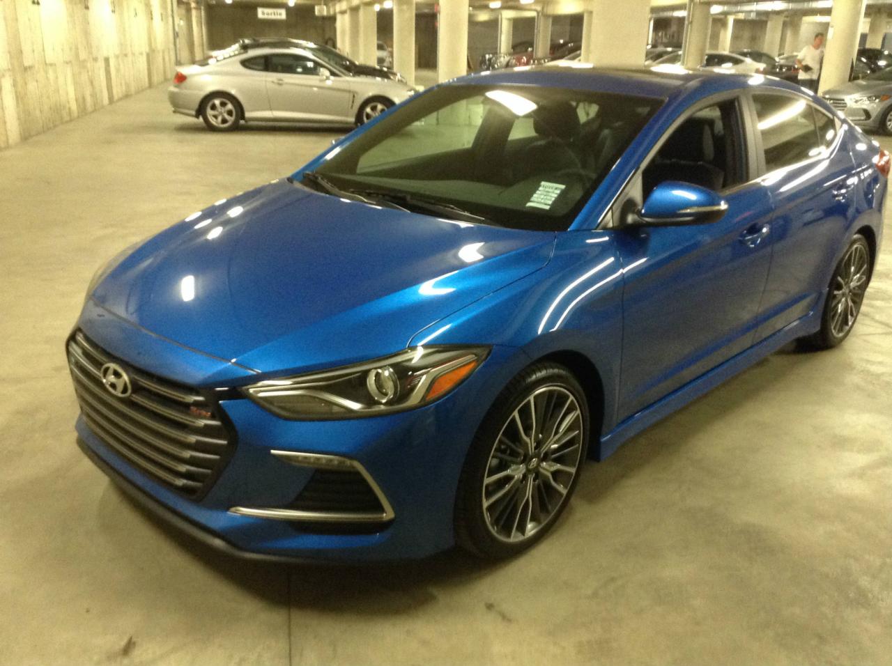 Used 2018 Hyundai Elantra SPORT turbo cuir toit 66$/sem* for sale in Longueuil, QC