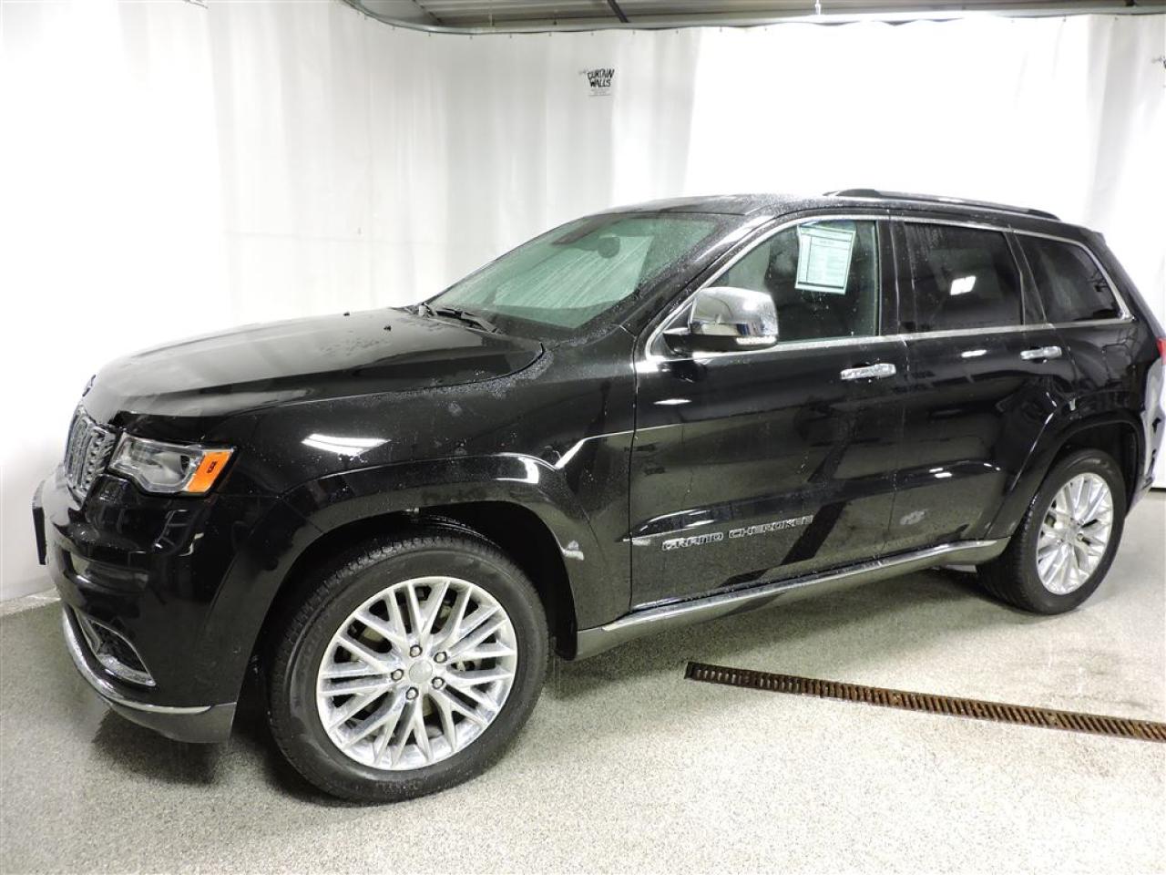 Used 2017 Jeep Grand Cherokee Summit, Toit, Gps for sale in St-Hubert, QC