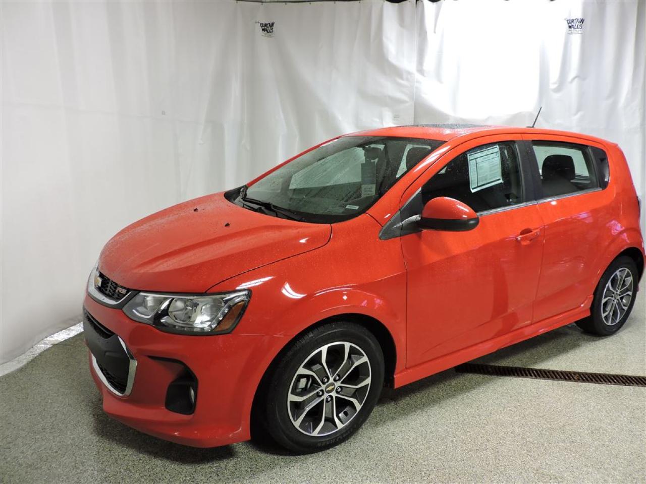 Used 2017 Chevrolet Sonic Lt/rs, Toit, Ecran for sale in St-Hubert, QC