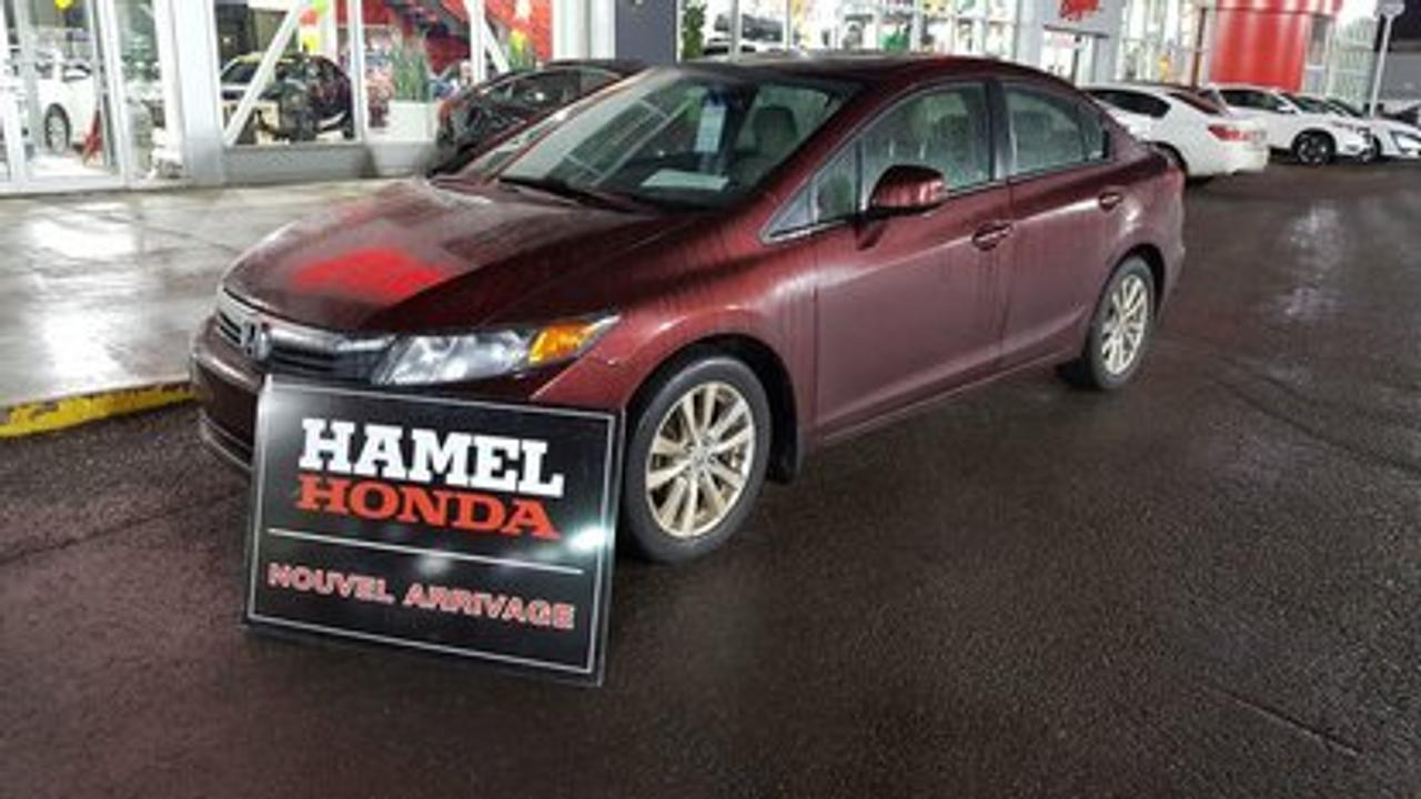 <a href=https://www.autoaubaine.com/Honda-Civic-c7025777.html>https://www.autoaubaine.com/Honda-Civic-c7025777.html</a>

Honda Civic EX Automatique BALANCE DE GARANTIE HONDA GLOBAL JUSQU\AU 16/11/2018 OU 160 000 KM INCLUSE SANS FRAIS ! 2012Régulateur de vitesse, Toit ouvrant, Essuie-glaces intermittents, Anti-démarreur, Freins ABS, Contrôle de stabilité, Coussin gonflable conducteur, Coussins gonflables latéraux, Lecteur CD, Lecteur MP3, Portes électriques, Vitres électriques, Air climatisé, Commandes audio au volant, Lampes de lecture arrière, Sièges arrières rabattables, Sièges chauffants, Volant ajustable, Aileron, Moonroof, Tapis protecteurs, Radio AM/FM, Volant gainé de cuir, Phares automatiques, Rétroviseur électrique, Direction assistée, Télédéverrouillage, Rétroviseurs chauffants, Banquette arrière divisé, Coussins gonflables arrière pour la tête, Sièges tissu, Freins à disque, Rétroviseurs électriques, Jantes en alliage, Antipatinage, Verrous de sécurité pour enfants, Sièges baquets, Prise Auxiliaire, Technologie Bluetooth intégrée, Port USB, Aluminium, Climatisation