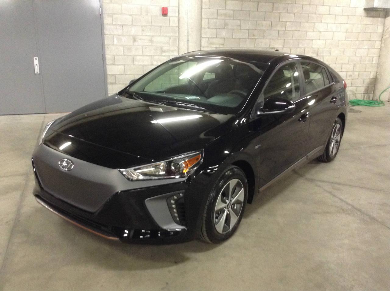 Used 2018 Hyundai Ioniq se electric ens climat nordique 82$/sem* for sale in Longueuil, QC