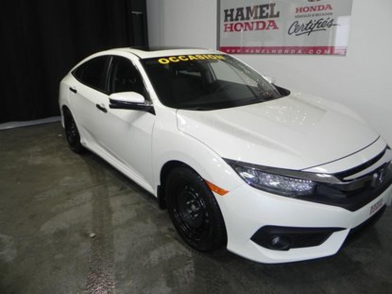 Used 2017 Honda Civic Touring for sale in St-Eustache, QC
