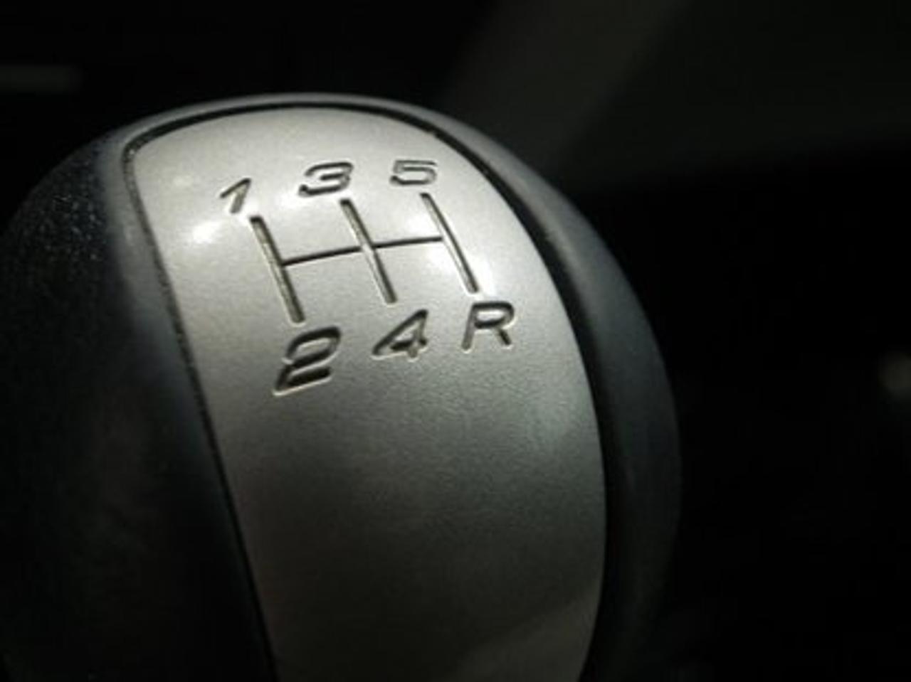 655963.11504533