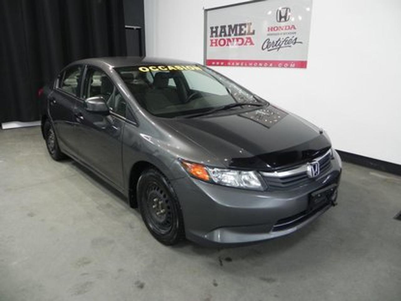 <a href=https://www.autoaubaine.com/Honda-Civic-c7014025.html>https://www.autoaubaine.com/Honda-Civic-c7014025.html</a>

Honda Civic DX DISPONIBLE DU 27 F?VRIER AU 6 MARS 2012Essuie-glaces intermittents, Anti-démarreur, Freins ABS, Contrôle de stabilité, Coussin gonflable conducteur, Coussins gonflables latéraux, Lecteur CD, Lecteur MP3, Tachymètre, Vitres électriques, Sièges arrières rabattables, Volant ajustable, Enjoliveurs, Tapis protecteurs, Ordinateur de bord, Radio AM/FM, Phares automatiques, Rétroviseur électrique, Direction assistée, Coussins gonflables arrière pour la tête, Sièges tissu, Freins à disque, Rétroviseurs électriques, Antipatinage, Verrous de sécurité pour enfants, Sièges baquets, Prise Auxiliaire