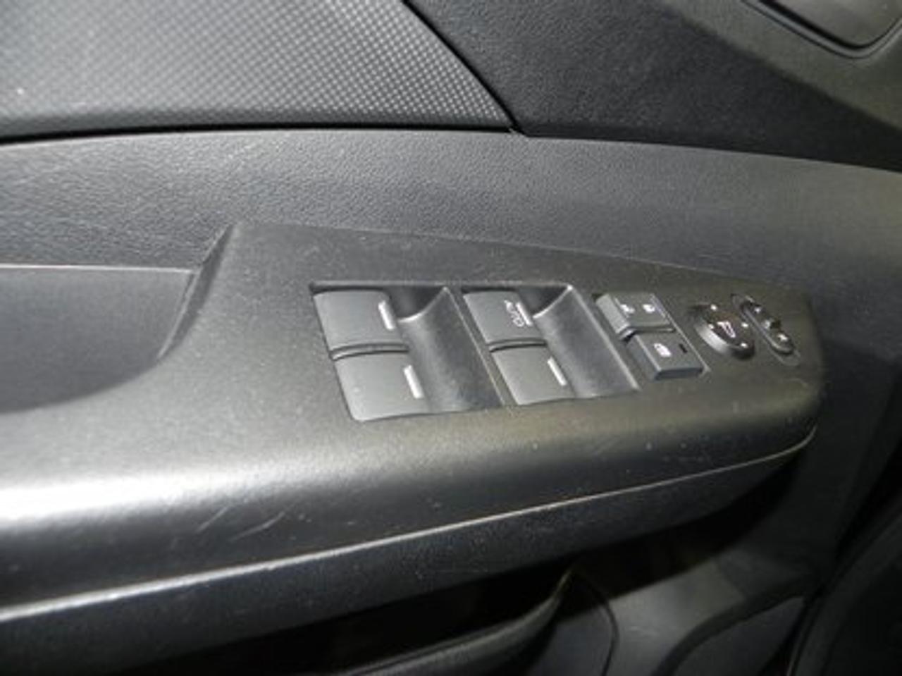 655976.11504831